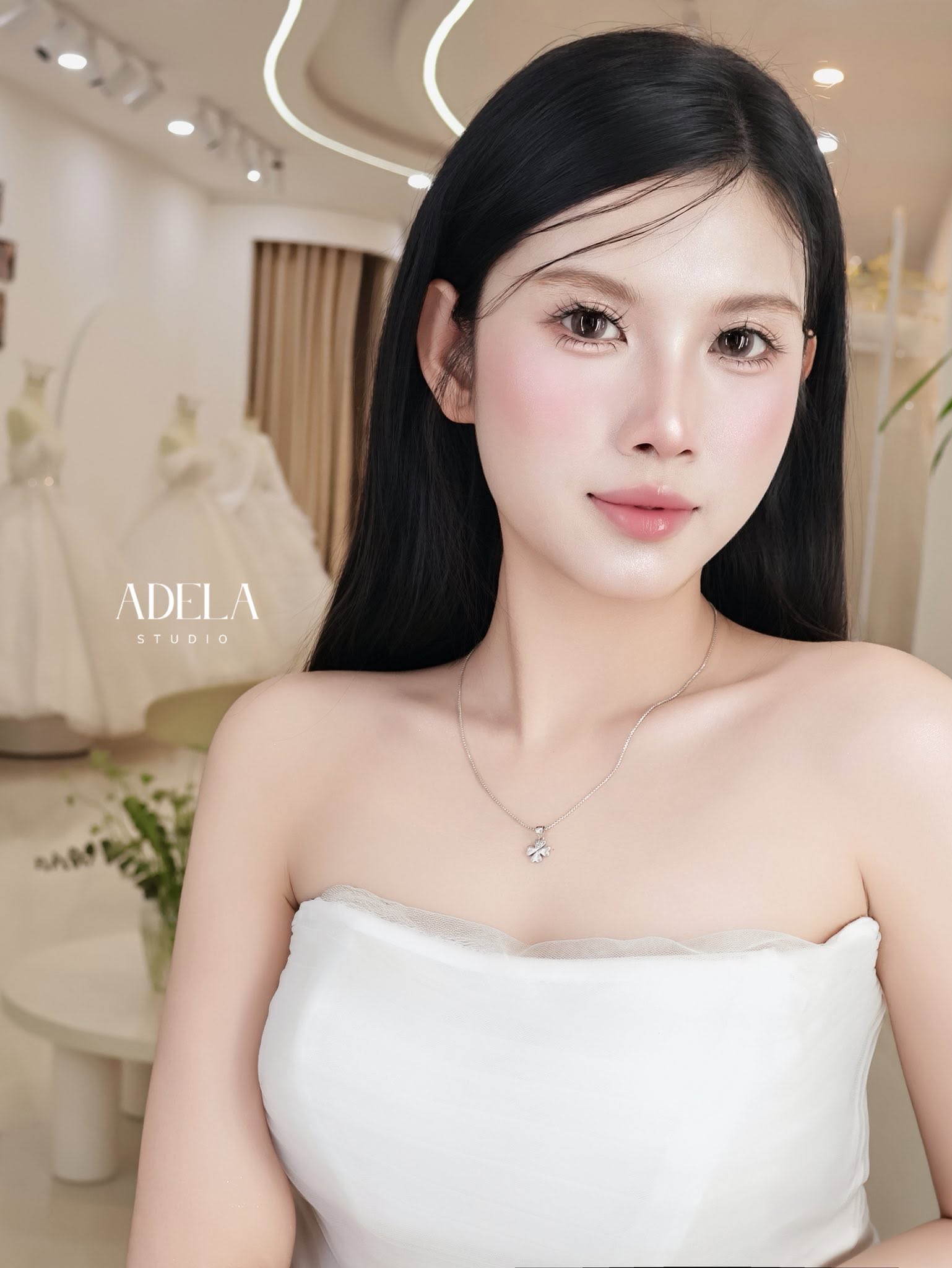 Cô dâu ADELA Studio - trang điểm